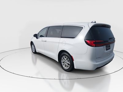2023 Chrysler Pacifica — detail view