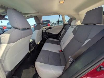 2020 Toyota RAV4 — photo 11 view