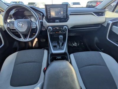 2020 Toyota RAV4 — photo 12 view