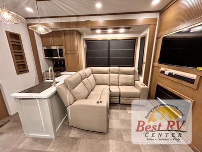 2026 Keystone RV Fuzion - Photo 17