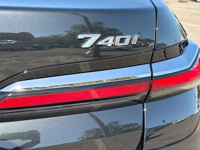 2026 BMW 7 Series — photo 11 view