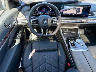 2026 BMW 7 Series — photo 17 view