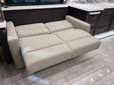 2022 Tiffin Motorhomes Phaeton - Photo 21