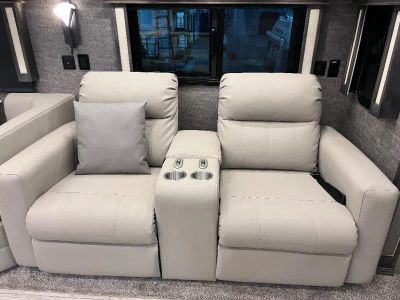 2022 Tiffin Motorhomes Phaeton - Photo 22