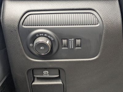 2025 Jeep Wagoneer - Photo 23
