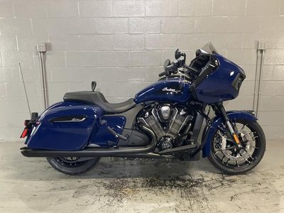 2025 Indian Motorcycle Challenger Dark Horse 112 Springfield Blue - Photo 1