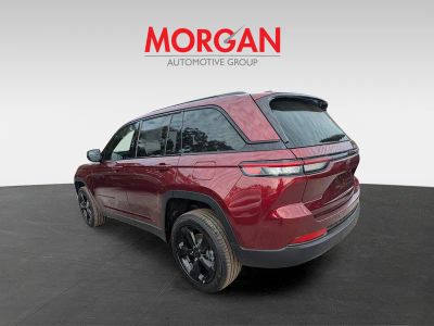 2025 Jeep Grand Cherokee — detail view