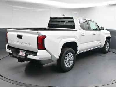 2025 Toyota Tacoma SR5 Truck Double Cab — detail view