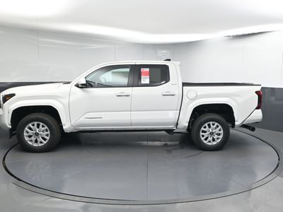 2025 Toyota Tacoma SR5 Truck Double Cab — photo 7 view