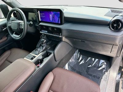 2025 Toyota Land Cruiser — photo 27 view