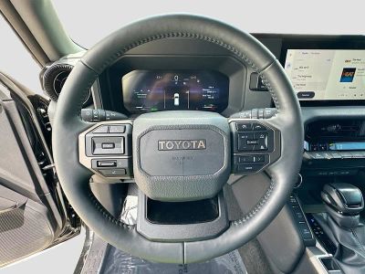 2025 Toyota Land Cruiser — photo 11 view
