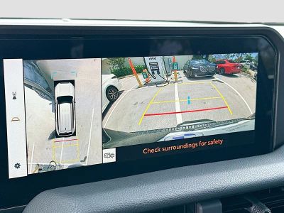 2025 Toyota Land Cruiser — photo 13 view