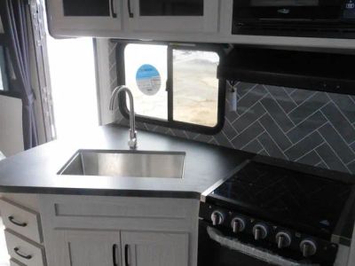 2023 Coachmen Apex Ultra-Lite - Photo 9