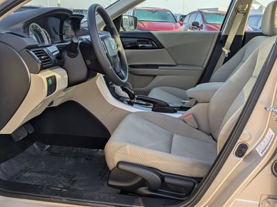 2017 Honda Accord - Photo 12