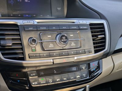 2017 Honda Accord - Photo 19