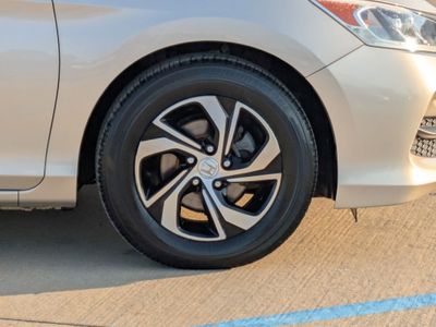 2017 Honda Accord - Photo 30