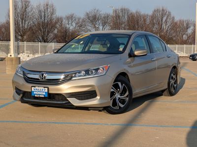 2017 Honda Accord - Photo 2