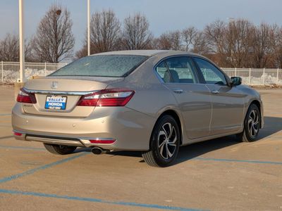 2017 Honda Accord - Photo 6