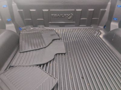 2025 Chevrolet Silverado 1500 - Photo 11