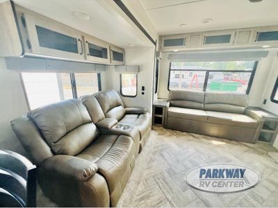 2023 Palomino Puma Destination - Photo 6