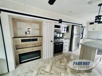 2023 Palomino Puma Destination - Photo 11