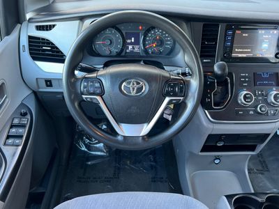 2016 Toyota Sienna - Photo 15