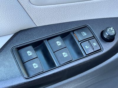 2016 Toyota Sienna - Photo 13