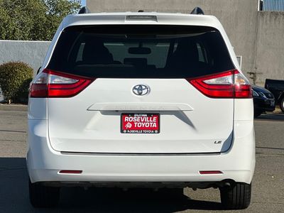 2016 Toyota Sienna - Photo 8