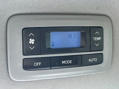 2016 Toyota Sienna - Photo 14