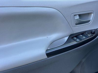 2016 Toyota Sienna - Photo 12