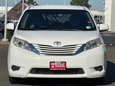 2016 Toyota Sienna - Photo 10