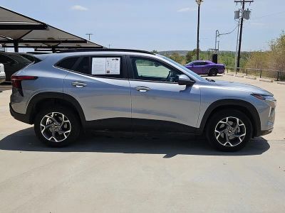 2025 Chevrolet Trax — detail view