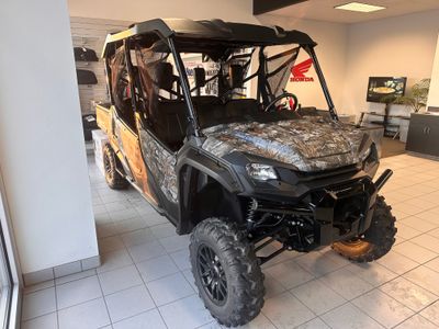 2025 Honda Pioneer 1000-6 Deluxe Crew - Photo 1