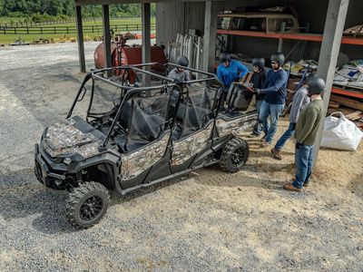 2025 Honda Pioneer 1000-6 Deluxe Crew - Photo 24