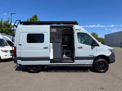 2027 Winnebago REVEL SPORT — photo 13 view