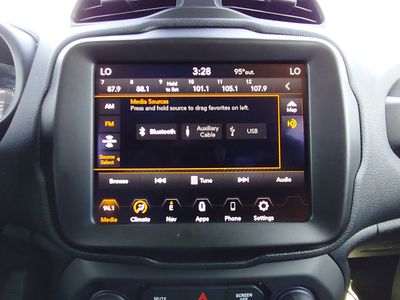 2023 Jeep Renegade - Photo 20