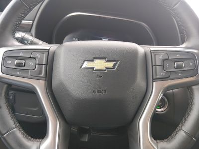 2024 Chevrolet Suburban - Photo 12