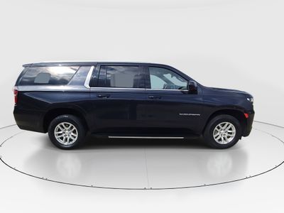 2024 Chevrolet Suburban - Photo 8