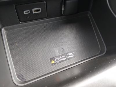 2024 Chevrolet Suburban - Photo 22