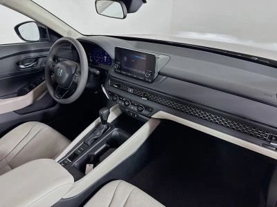 2025 Honda Accord — photo 32 view
