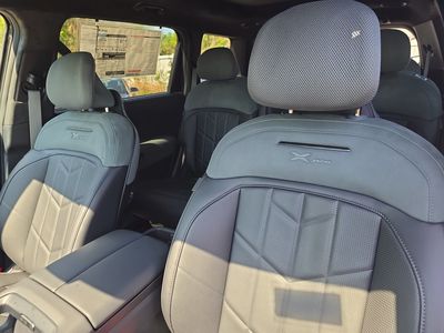2027 Kia Telluride - Photo 22