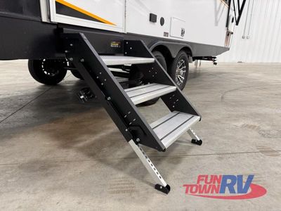 2025 Ember RV E-Series - Photo 14