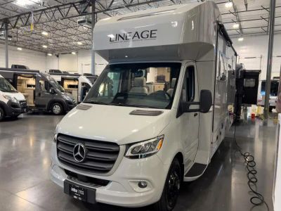 2026 Grand Design LINEAGE SERIES M - Photo 31