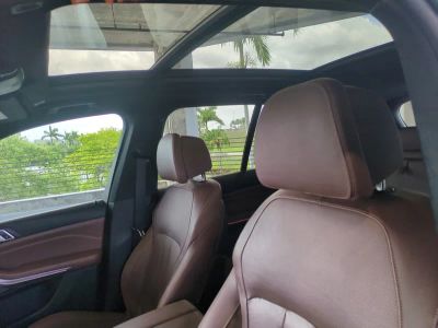 2021 BMW X5 — photo 22 view