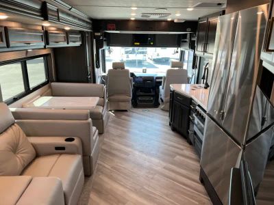 2026 Fleetwood BOUNDER - Photo 3
