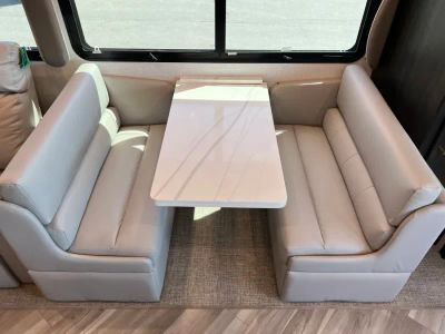 2026 Fleetwood BOUNDER - Photo 8