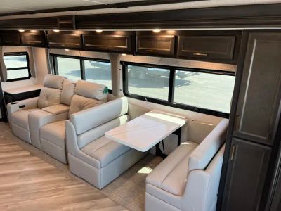 2026 Fleetwood BOUNDER - Photo 7
