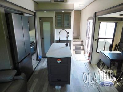 2023 Coachmen RV Chaparral - Photo 7
