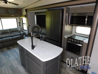 2023 Coachmen RV Chaparral - Photo 4