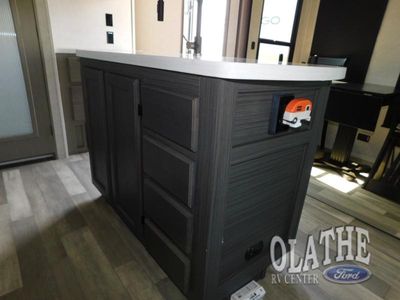 2023 Coachmen RV Chaparral - Photo 10